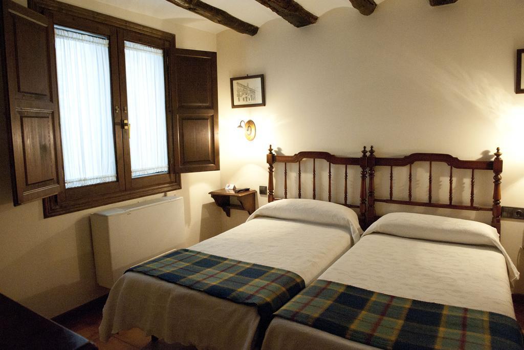 Hostal Santa Agueda Tarazona ห้อง รูปภาพ
