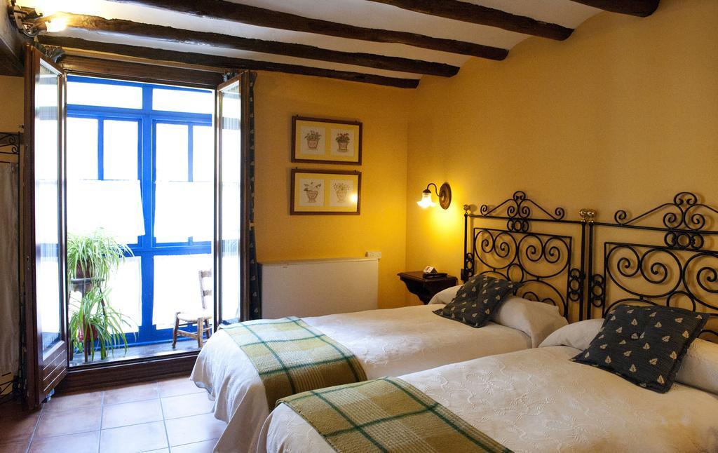 Hostal Santa Agueda Tarazona ห้อง รูปภาพ