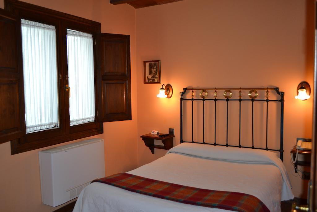 Hostal Santa Agueda Tarazona ห้อง รูปภาพ