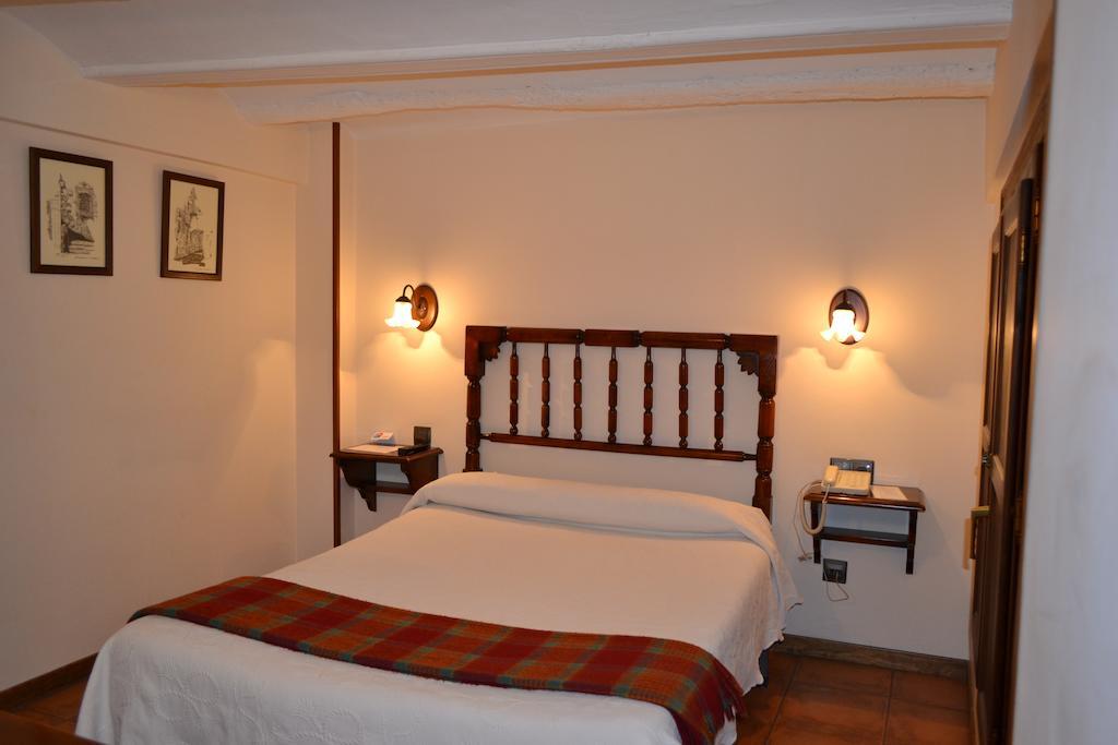 Hostal Santa Agueda Tarazona ห้อง รูปภาพ
