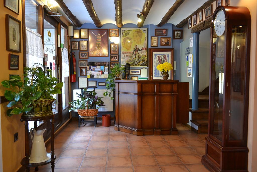 Hostal Santa Agueda Tarazona ภายนอก รูปภาพ